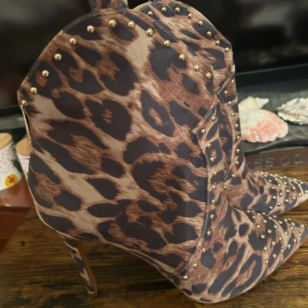 New Jessica Simpson Size 9 Leopard Print Gold Studded Ankle Boots Back Zip Up - Picture 3 of 11